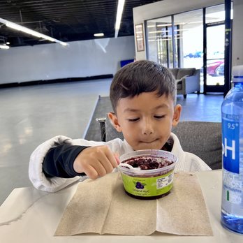 Original Acai - Oatmeal honey acai bowl. - Acai Bowls Near Me - Hesperia, California Original Acai - Oatmeal honey acai bowl. - Acai Bowls Near Me - Hesperia, California