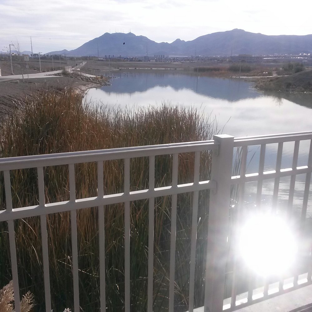 Cornerstone Park - A view across the lake - Lakes Near Me - Henderson, Nevada