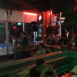 Wing's Army - Música en vivo