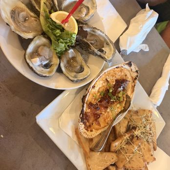 Wolf Bay at Orange Beach - Oysters and crab dip - Seafood Near Me - Orange Beach, Alabama