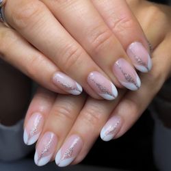 Orchid Nails