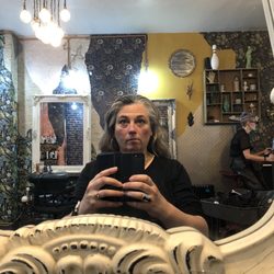 The Junkyard Studios - Feeling nervous. Great decor