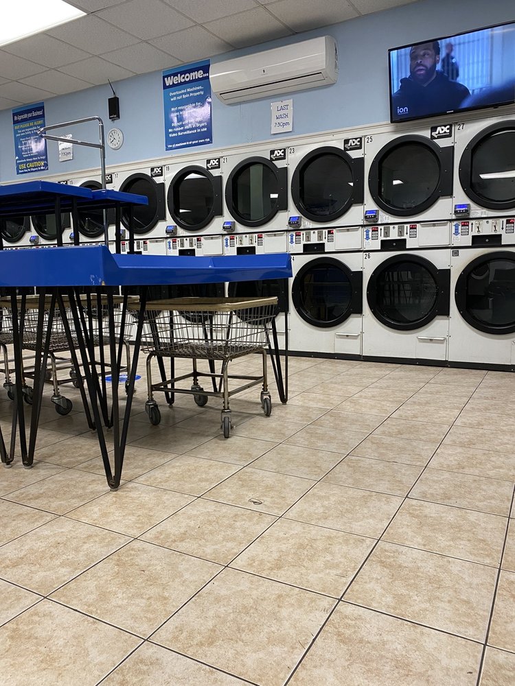 CITY BUBBLES LAUNDRY Updated September 2024 13 Photos & 19 Reviews 316 Warren Ave, East