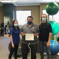 maXum Therapy - Adults Clinic - Graduation day!
