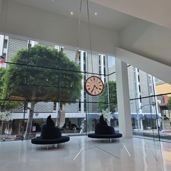 Clock Tower by Star Point - Shared Office Spaces Near Me - Beverly Hills, California Clock Tower by Star Point - Shared Office Spaces Near Me - Beverly Hills, California