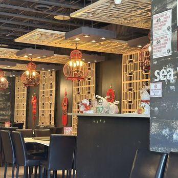 Hunan Bistro - Chinese Near Me - Chicago, Illinois