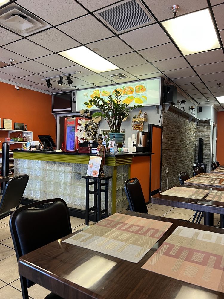 Chao Thai Restaurant - Photo 2