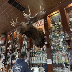 Legends Bar