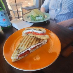 Mercat by 1915 - Moz and red pepper