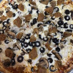 Stony Hill Grill - Sausage, onion, mushroom, black oliver