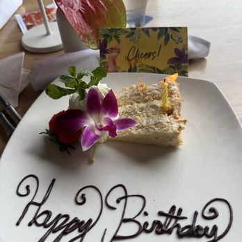 Tommy Bahama Restaurant & Bar - New American Near Me - Honolulu, Hawaii