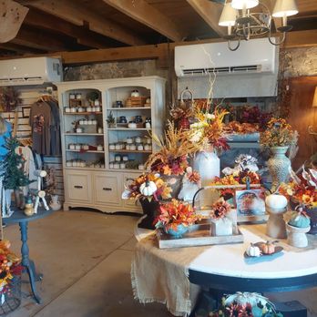 Apple Jack Orchards - Inside gift shop - Fruits & Veggies Near Me - Delano, Minnesota