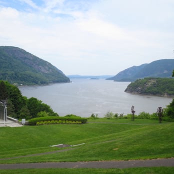 West Point Tours - Thayer Point, overlooking Hudson River - Historical Tours Near Me - Highland Falls, New York West Point Tours - Thayer Point, overlooking Hudson River - Historical Tours Near Me - Highland Falls, New York