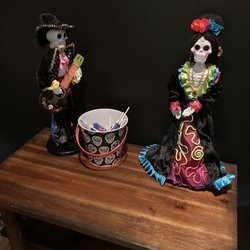 Tacos Tijuana - Display dolls and candy for customers