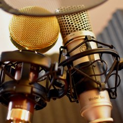 South Sound Sound - Ribbon (Left) and Condenser (Right), two different type microphones to blend sound
