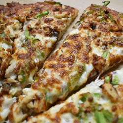 Robin Hood Pizza - Garlic Chicken Pizza