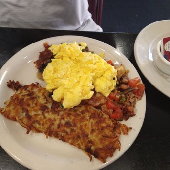 Red Cafe - Corned beef hash w/scrambled eggs - Diners Near Me - San Francisco, California Red Cafe - Corned beef hash w/scrambled eggs - Diners Near Me - San Francisco, California