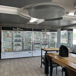 Roots And Fruits Juicery