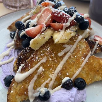 Breezy - Ube French Toast - Breakfast & Brunch Near Me - San Juan Capistrano, California