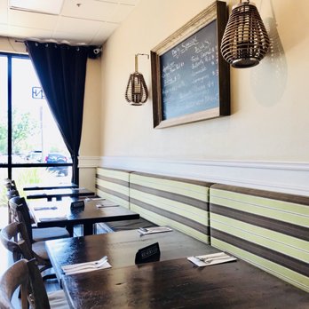 Palm Thai Bistro - Dining area seating - Thai Near Me - Fairfield, California Palm Thai Bistro - Dining area seating - Thai Near Me - Fairfield, California
