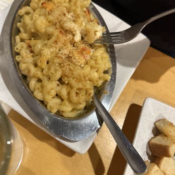 La Crema - Lobster Mac n cheese - Tapas/Small Plates Near Me - Rosemary Beach, Florida La Crema - Lobster Mac n cheese - Tapas/Small Plates Near Me - Rosemary Beach, Florida