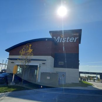 Mister Car Wash - Car Wash Near Me - Apple Valley, Minnesota Mister Car Wash - Car Wash Near Me - Apple Valley, Minnesota