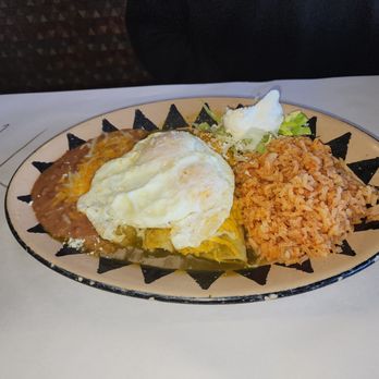 Ajos y Cebollas - 2 green chicken enchiladas, 2 over easy eggs w/rice & beans - Mexican Near Me - South El Monte, California Ajos y Cebollas - 2 green chicken enchiladas, 2 over easy eggs w/rice & beans - Mexican Near Me - South El Monte, California