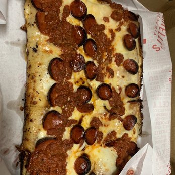 Reginelli's Pizzeria - Pepperoni Detroit style pizza was a hit for all ages! - Pizza Near Me - Baton Rouge, Louisiana
