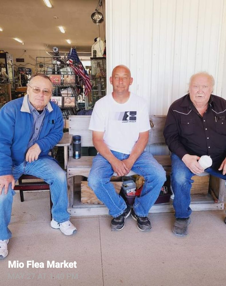 Mio Flea Market Logo