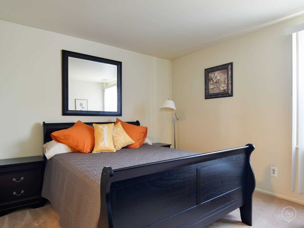 CREEKSIDE APARTMENTS 17 Photos 2500 Knights Rd, Bensalem