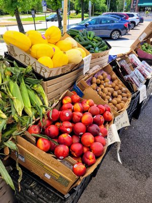 Roger's Produce by null