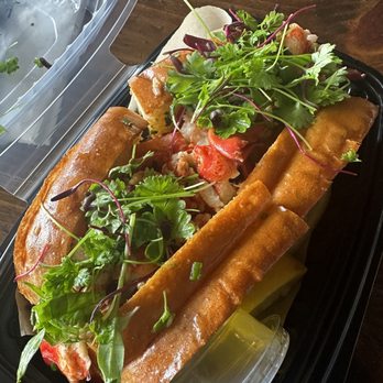 Lobster Lab - Lobster Roll - Sandwiches Near Me - Carlsbad, California