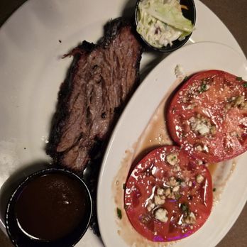 Calhoun's - Brisket and fresh tomatoes - Barbeque Near Me - Gatlinburg, Tennessee Calhoun's - Brisket and fresh tomatoes - Barbeque Near Me - Gatlinburg, Tennessee