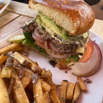 Sapphire - American burger with added avocado - New American Near Me - Laguna Beach, California
