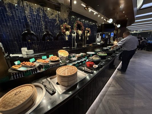 SilverKris Lounge - Terminal 3 by null