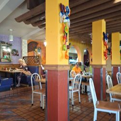 Paula's Cazuela - Amusing decor