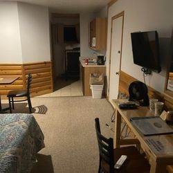Pea Patch Motel & Saloon