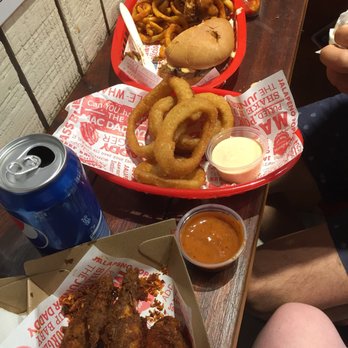 Big Daddy's Burger Bar - Burgers Near Me - Darlinghurst, NSW