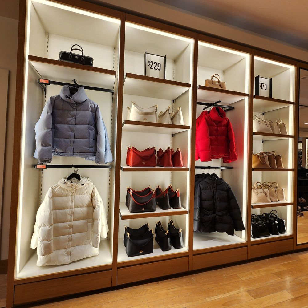 Coach - Accessories Near Me - Rosemont, Illinois Coach - Accessories Near Me - Rosemont, Illinois