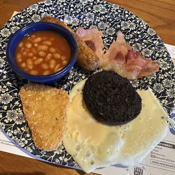 Goodman's Field - Small traditional breakfast with black pudding - Pubs Near Me - Greater London, XGL Goodman's Field - Small traditional breakfast with black pudding - Pubs Near Me - Greater London, XGL