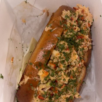Tropical Oasis Express - Lobster roll - Caribbean Near Me