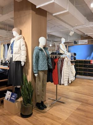 UNIQLO 5th Avenue by null