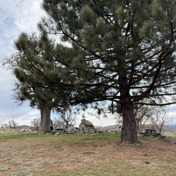 Horse Thief Park - Picnic areas - Parks Near Me - Stallion Springs, California Horse Thief Park - Picnic areas - Parks Near Me - Stallion Springs, California