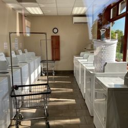 Hee Hee Illahee RV Resort - Laundry room
