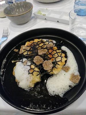 ef16 Restaurant Weinbar by null