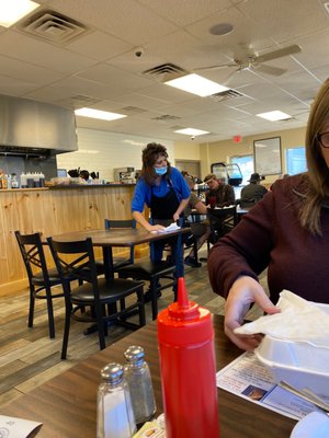 MOM’S COUNTRY KITCHEN - Updated November 2024 - 53 Photos & 82 Reviews