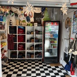Tybean Art & Coffee Bar - Swag room
