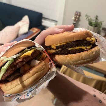 Super Deluxe - Veggie burger & cheeseburger - Burgers Near Me - Portland, Oregon Super Deluxe - Veggie burger & cheeseburger - Burgers Near Me - Portland, Oregon
