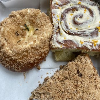 Brown Bear Bakery - Coffee cake front - Bakeries Near Me - Cincinnati, Ohio Brown Bear Bakery - Coffee cake front - Bakeries Near Me - Cincinnati, Ohio
