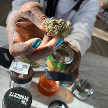The Syndicate - Dry ass nug. - Cannabis Dispensaries Near Me - Woodland Hills, California The Syndicate - Dry ass nug. - Cannabis Dispensaries Near Me - Woodland Hills, California